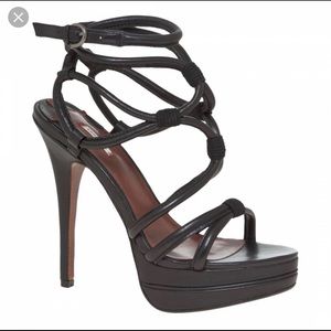 Black gladiator straps Leon Max Xposea sandals
